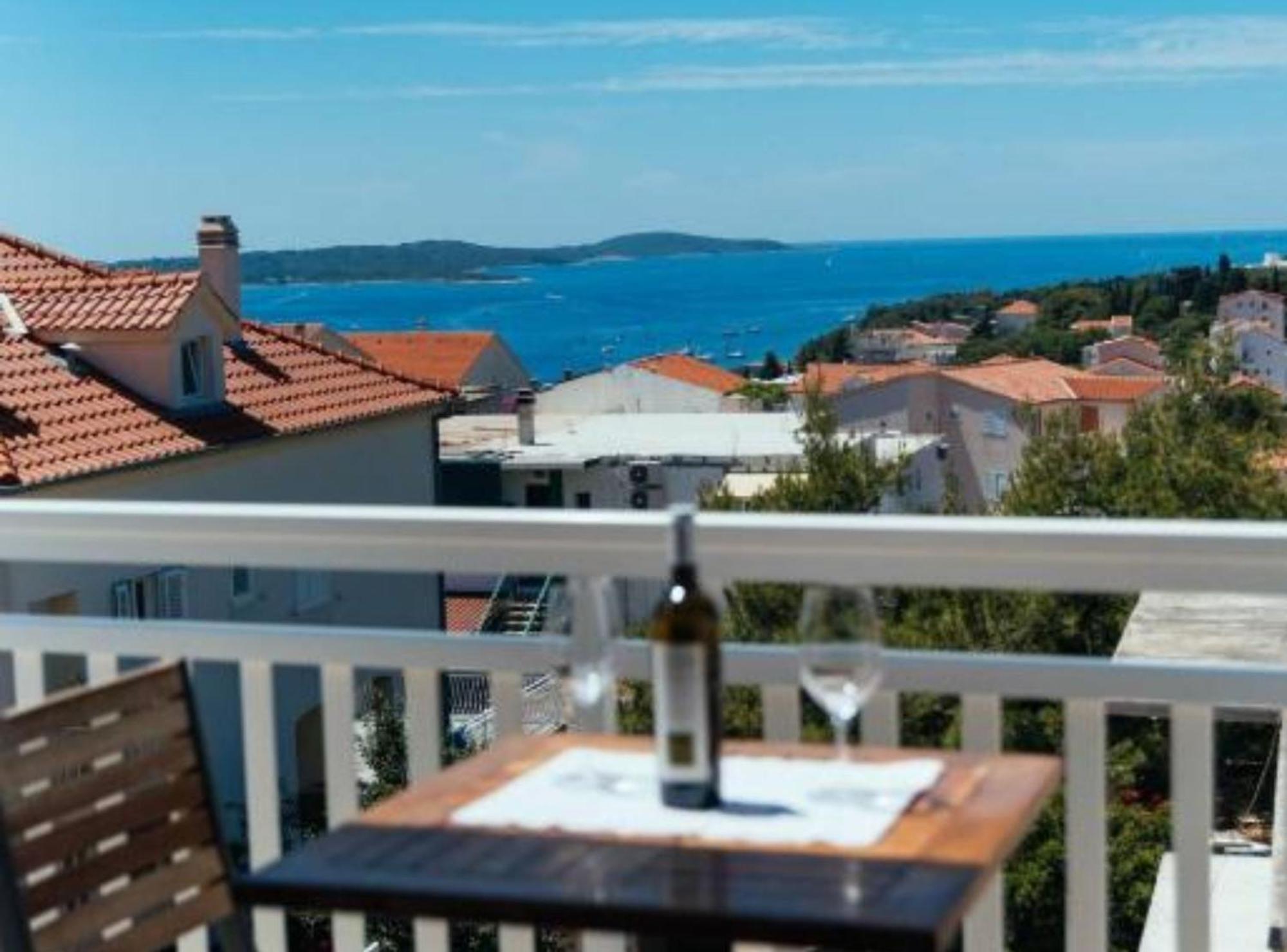 Apartments Trogrlic Hvar Town Bilik gambar